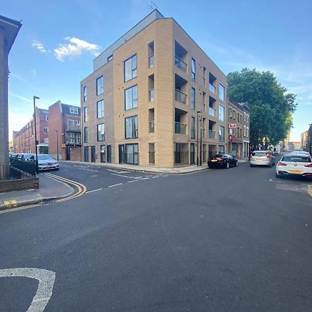 Central London, Jaccuzzi,Newbuild, 2 Bedrooms Two Baths エクステリア 写真