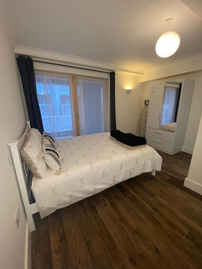 Central London, Jaccuzzi,Newbuild, 2 Bedrooms Two Baths エクステリア 写真